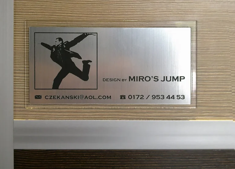 miro's jump tabliczka grawerowana plus plexi żary